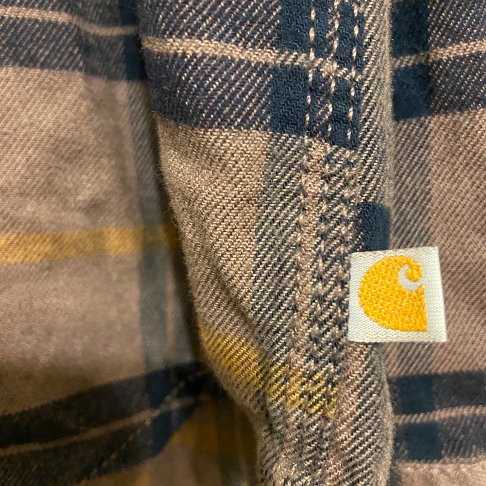 Button up flannel - Picture 2 of 3
